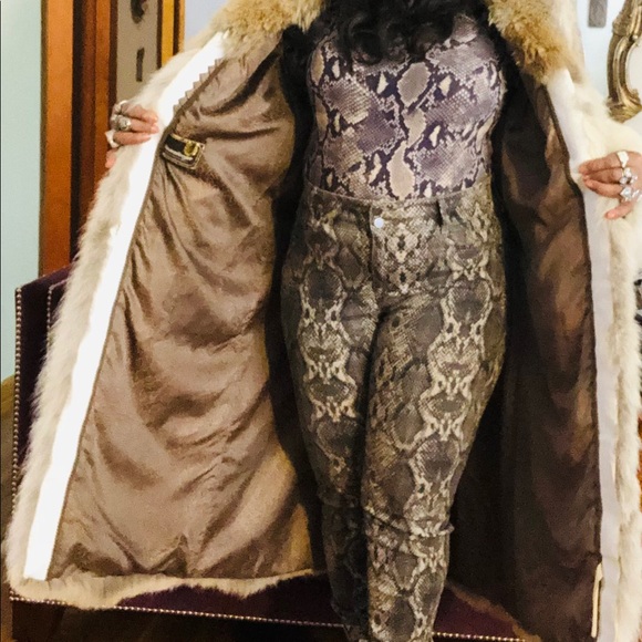 Full Length Fur Coat!  Beautiful pattern - Picture 3 of 6